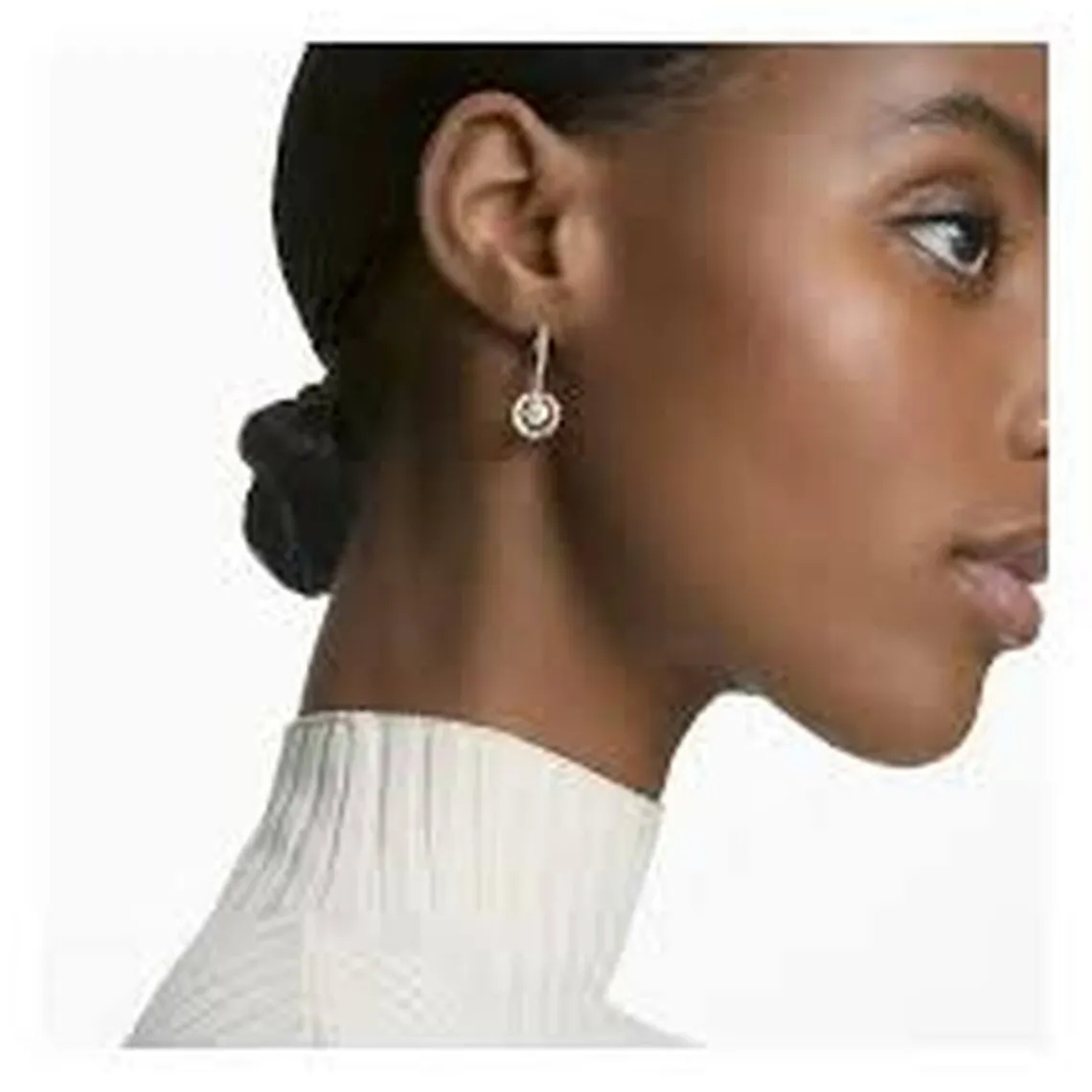 Swarovski Bijoux Boucles d'oreilles Swarovski 5504753 - Boucles d'oreilles métal rose rond strass blanc Femme | Femme Boucles D'Oreilles