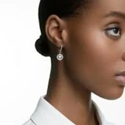 Swarovski Bijoux Boucles d'oreilles Swarovski 5504652 - Boucles d'oreilles métal argenté rond strass blanc Femme | Femme Boucles D'Oreilles