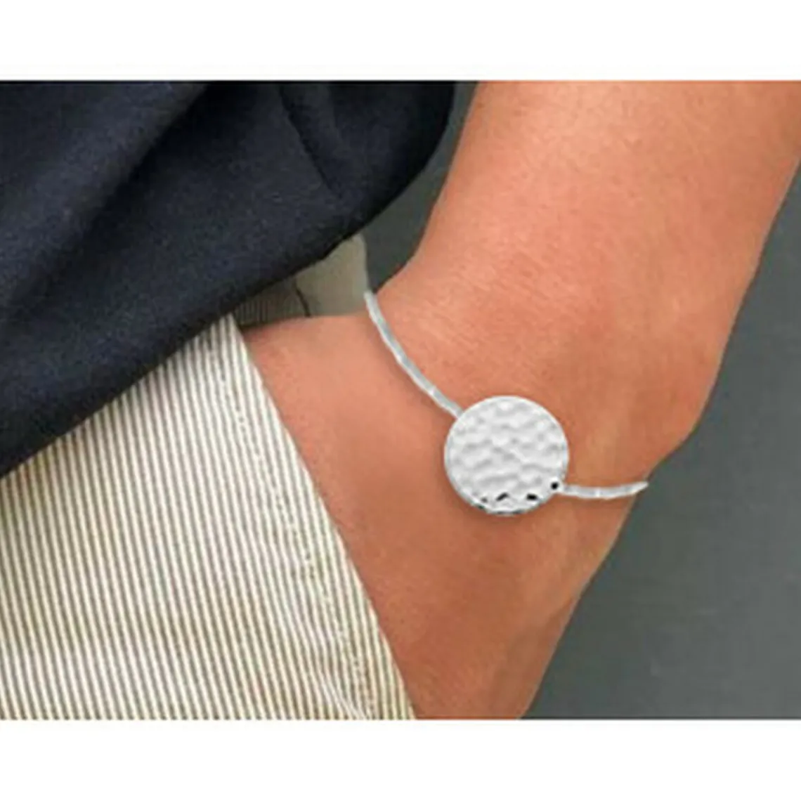 Maison de la Bijouterie Bracelet fantaisie rond martelé Femme Argent WYZ600ZV | Femme Bracelet