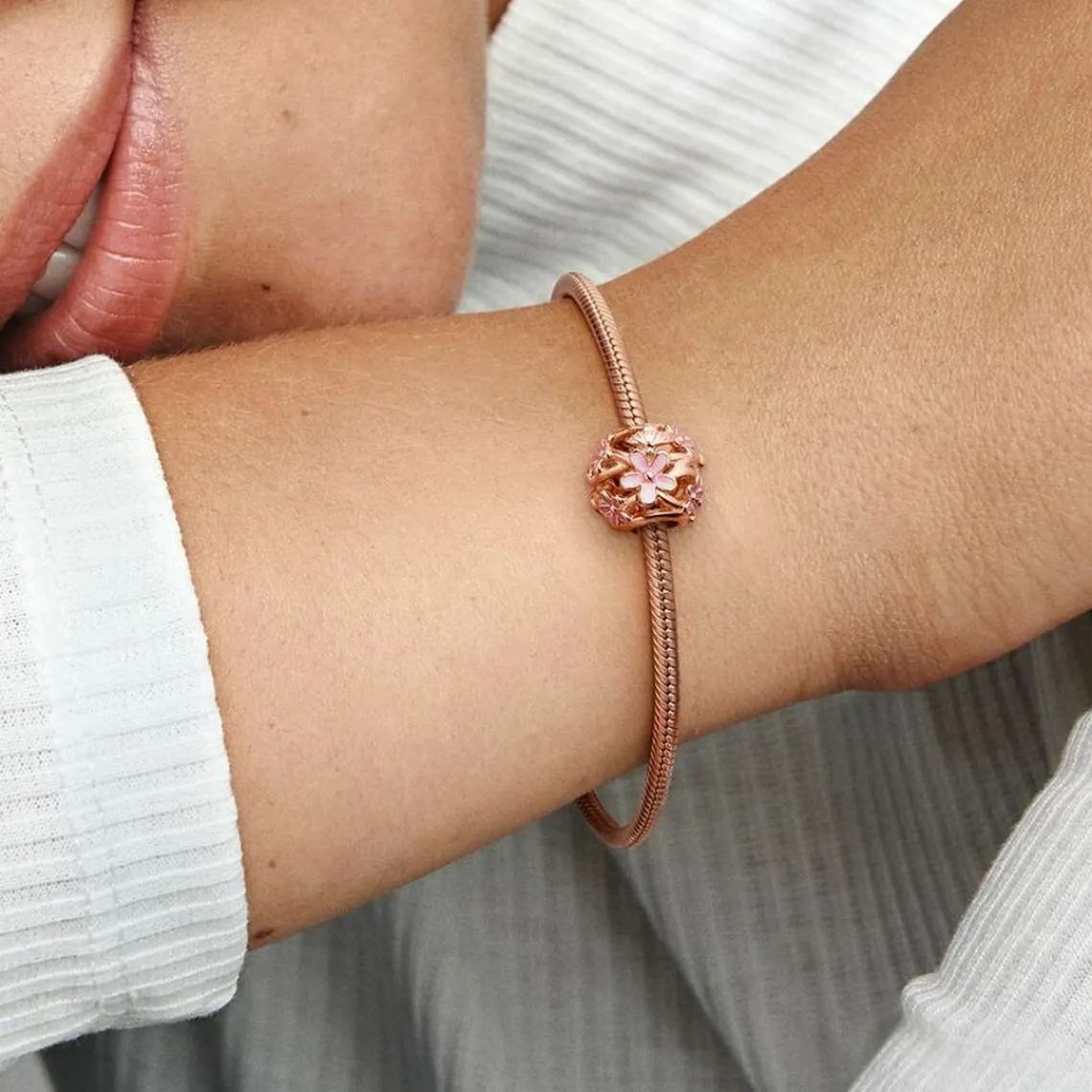 Pandora Charm Moments Marguerite Rose Ajouré | Femme Charms