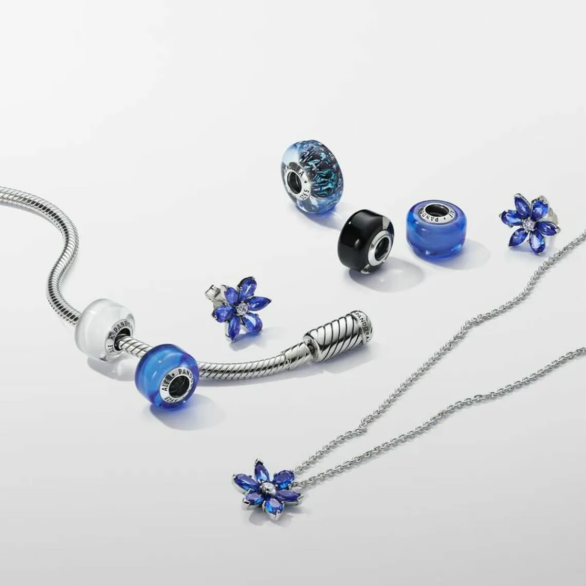 Pandora Collier avec Pendentif Herbier Scintillant Bleu | Femme Collier Et Pendentif
