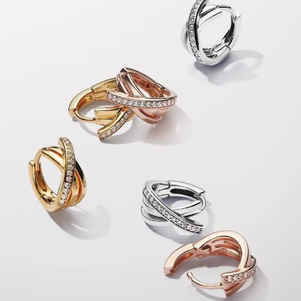Pandora Créoles Pavées Croisées Doré | Femme Boucles D'Oreilles