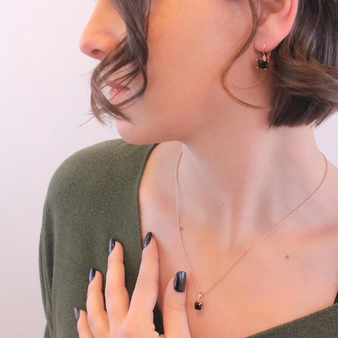 MYC-Paris Pendentif Simple Square Or Rose et Noir | Femme Collier Et Pendentif